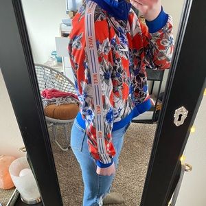 Nike, Retro, Zip up crew neck. Size M